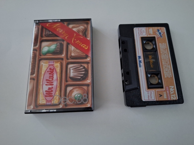 MR MUSIC No.12 -88  c-kasetti ( mm. ELTON JOHN )
