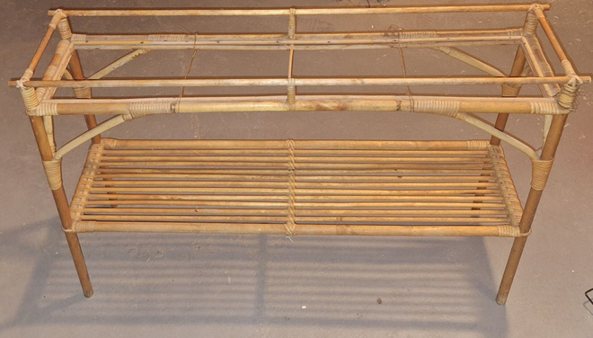 Rottinkinen kukkapenkki, pitkä kapea