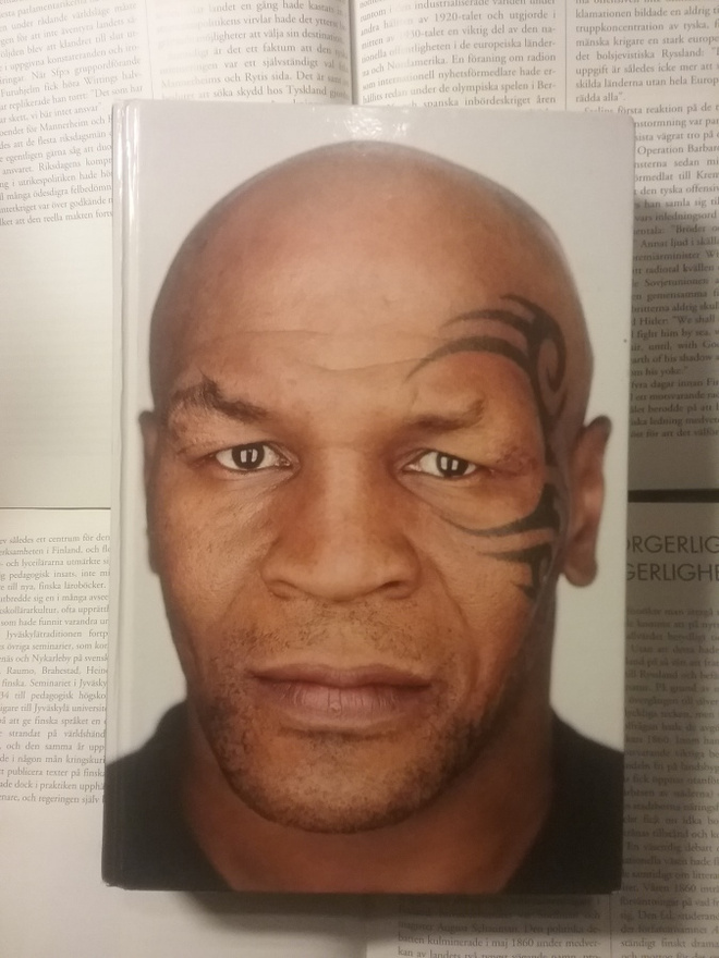 Mike Tyson & Larry Sloman - Tyly totuus (sid.)