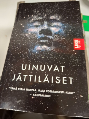 sylvain neuvel uinuvat jättiläiset
