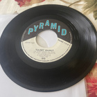 SIG: Kolme sanaa sinulle * Tuliset vaunut * FIN 1986 - pikkukuva 2