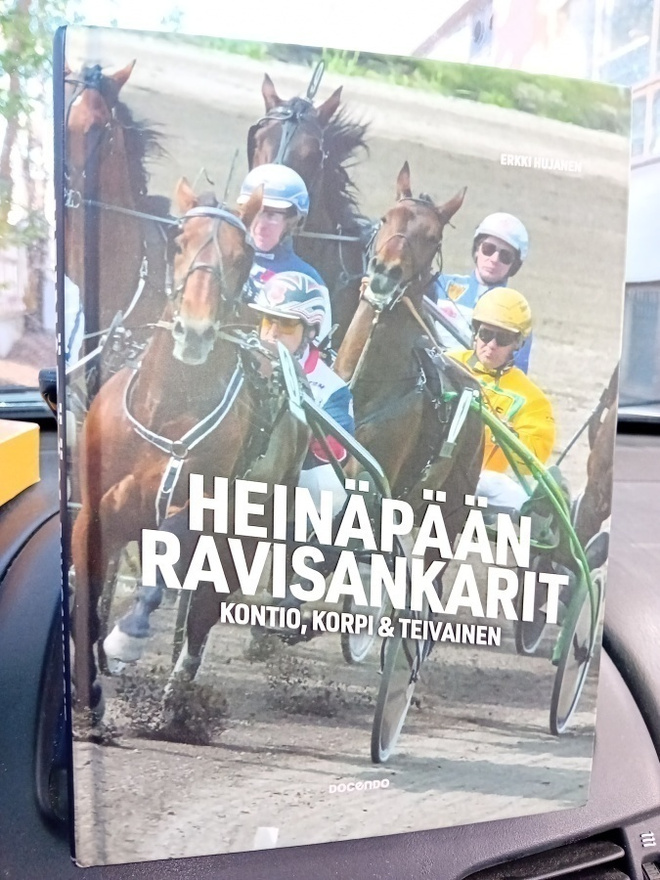 Heinäpään ravisankarit - Kontio,  Korpi  & Teivainen
