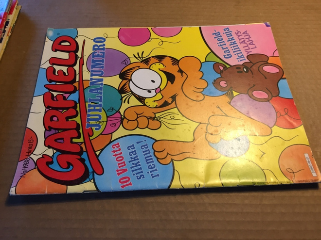 GARFIELD JUHLANUMERO 1/1988 HYVÄ