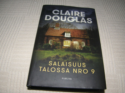 Claire Douglas Salaisuus talossa nro 9 -sid