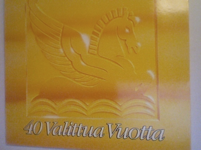40  VALITTUA VUOTTA   ::   VINYYLI   LP    1985