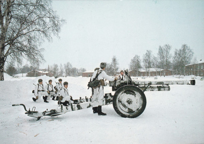 KENTTÄTYKKI