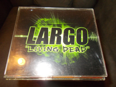 CDM LARGO ** LIVING DEAD **