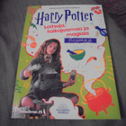 Puuhakirja Harry Potter loitsuja, taikajuomaa ja magiaa - pikkukuva 1