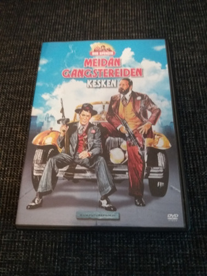 Meidän gangstereiden kesken (dvd)