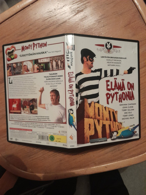 Elämä on pythonia dvd