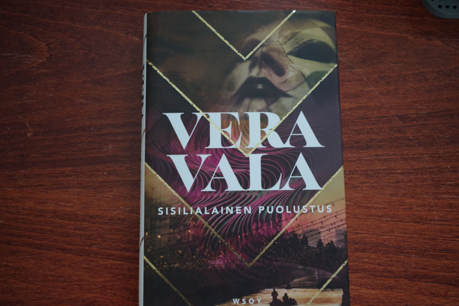 Vera Vala: Sisilialainen puolustus (2023)