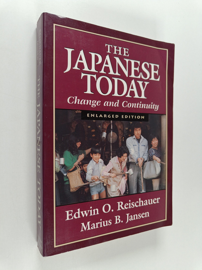Edwin Oldfather Reischauer ym. : The Japanese Today - Cha...