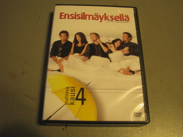 ENSISILMÄYKSELLÄ   ( 4. tuotantokausi )