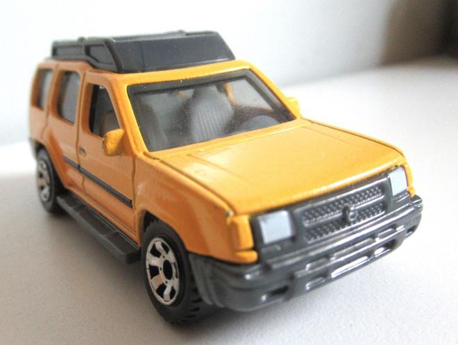 Nissan Xterra 2000 Matchbosx pienoismalli