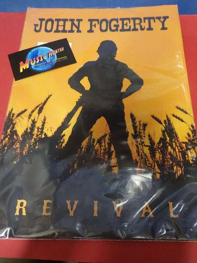JOHN FOGERTY REVIVAL KIERTUEKIRJA
