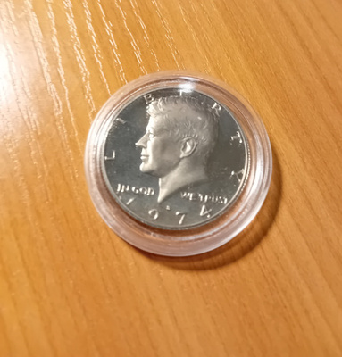 Myydään Presidentti Kennedy juhlaraha