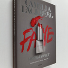 Camilla Läckberg : Hopeasiivet - pikkukuva 1