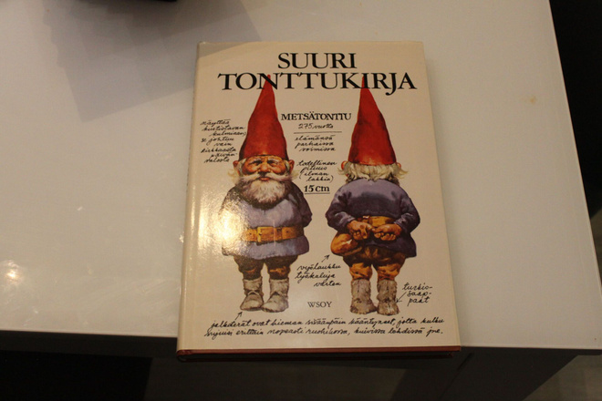 Suuri tonttukirja (1979)