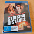 Striking Distance - Jokikyttä (Blu-ray, uusi) - pikkukuva 1