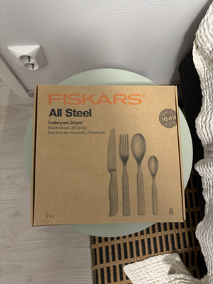 Fiskars All Steel aterinsetti, 24 osaa / uusi