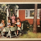 kuvakortti, lapset leikkikahveilla,leikkimökki kulkenut 1932 - pikkukuva 1