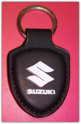 Pieni nahkainen Suzuki avaimenperä