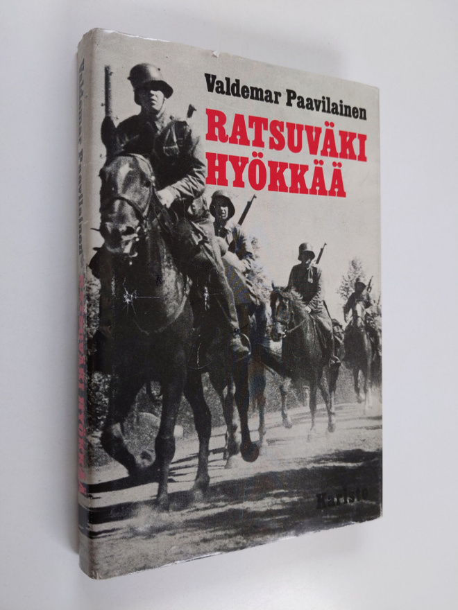 Valdemar Paavilainen : Ratsuväki hyökkää