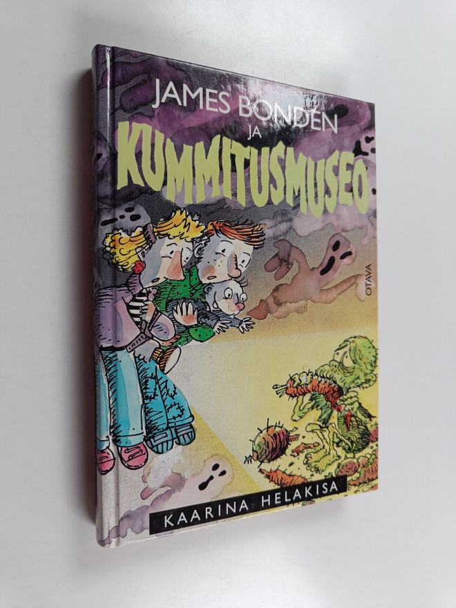 Kaarina Helakisa : James Bonden ja kummitusmuseo