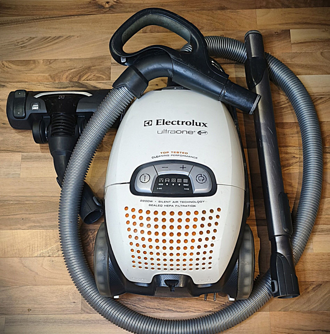 Electrolux Ultraone -pölynimuri, tehokas ja juuri huollettu