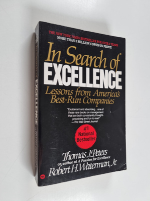Thomas J. Peters : In search of exellence : lessons from ...