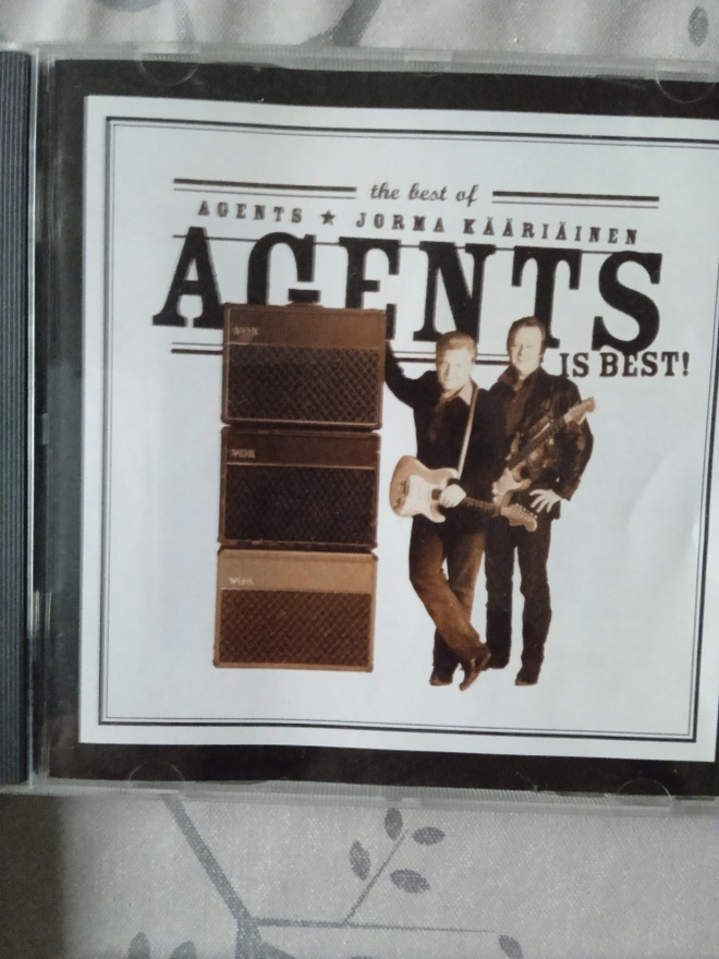CD- LEVY : AGENTS & JORMA KÄÄRIÄINEN : AGENTS IS BEST