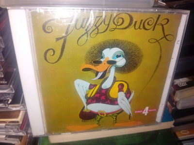 CD Fuzzy Duck ( UUSI ) SIS POSTIKULU