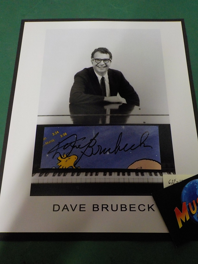 DAVE BRUBECK NIMIKIRJOITUS + B/W KUVA