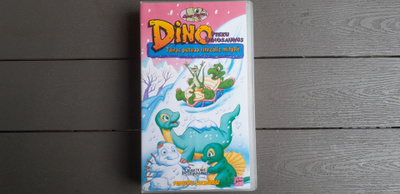 VHS: Dino Pikku Dinosaurus - Taivas Putoaa Vihreälle Niityll