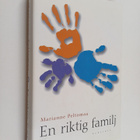 Marianne Peltomaa : En riktig familj - pikkukuva 1