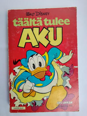 Täältä tulee Aku - Aku Ankka taskukirja 44