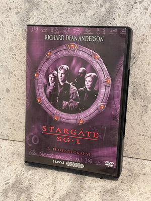 Stargate SG-1 (kausi 3) DVD