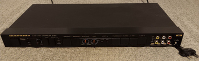 Äänilähteen valitsin Marantz AV251 Audio/Video Controller