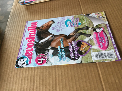 HEVOSHULLU 9/2015 +julisteet HYVÄ