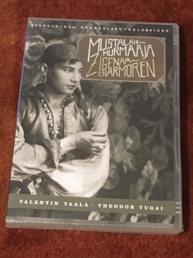 MUSTALAISHURMAAJA - DVD - UUSI - teuvo tulio