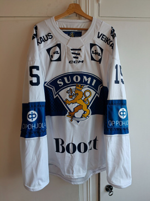 Anton Lundell Leijonat EHT Game Worn pelipaita