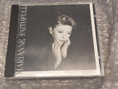 MARIANNE FAITHFULL: STRANGE WEATHER