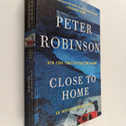 Peter Robinson : Close to home - pikkukuva 1