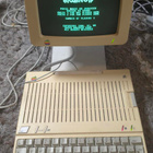 Apple IIc sekä monitori. - pikkukuva 1