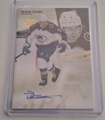 2022-23 SPx - Autographs #23 Devon toews