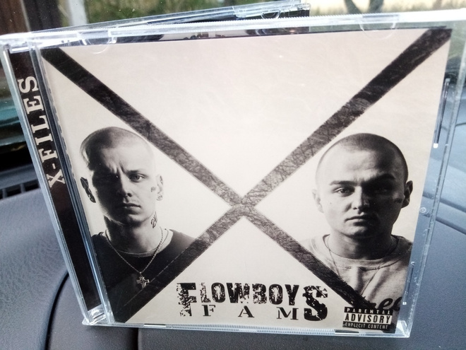 CD Flowboysfam :  X-Files ( SIS POSTIKULU)
