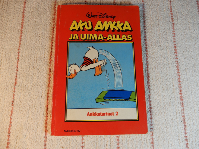 AKU ANKKA JA UIMA-ALLAS   (ANKKATARINAT 2.)