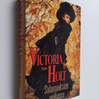 Victoria Holt : Salaisuuksien verkossa - pikkukuva 1