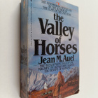 Jean M. Auel : The valley of horses - pikkukuva 1