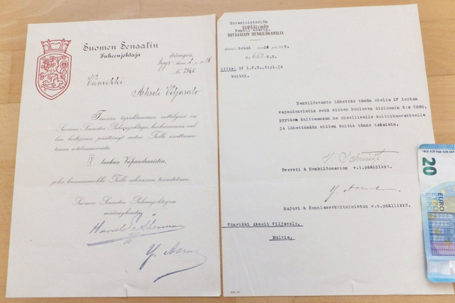 Luovari ym Vapaudenristi 1918 4 lk Tunnettu Saaja 2-osainen